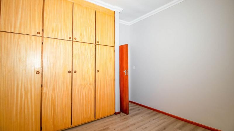 5 Bedroom Property for Sale in Jongensfontein Western Cape